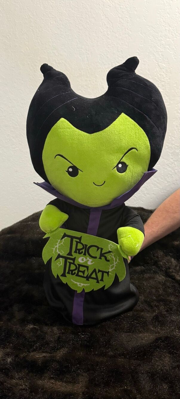 Disney Halloween 19 In Villians Maleficent With Trick Or Treat Porch Greeter
